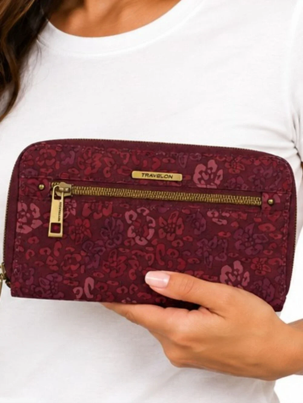 👜 Travelon RFID Zip Around Wallet Burgundy Floral Travel Organizer Clutch EUC